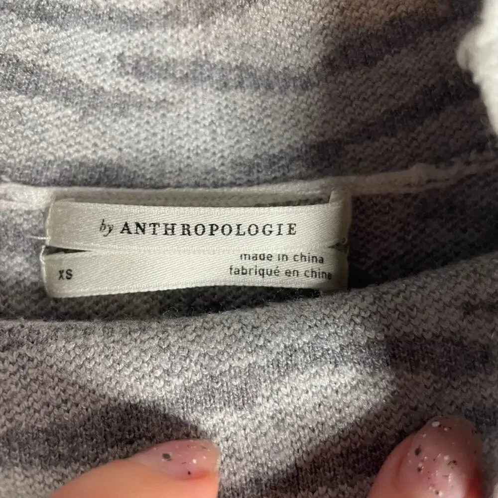 BY ANTHROPOLOGIE Lizzie Zebra Striped Sweater Grey White Longsleeve Mock Neck XS
